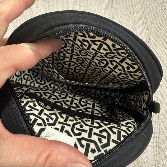 Vera Bradley Magnolia 7" round‎ purse, sequin, crossbody, sparkly - Picture 6 of 8